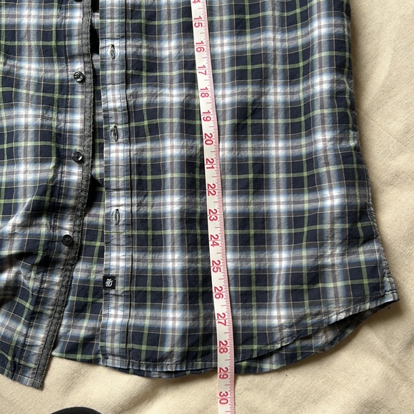 7 Diamonds navy/gray/green/white plaid 2-pocket short sleeve shirt EUC - Picture 9 of 9